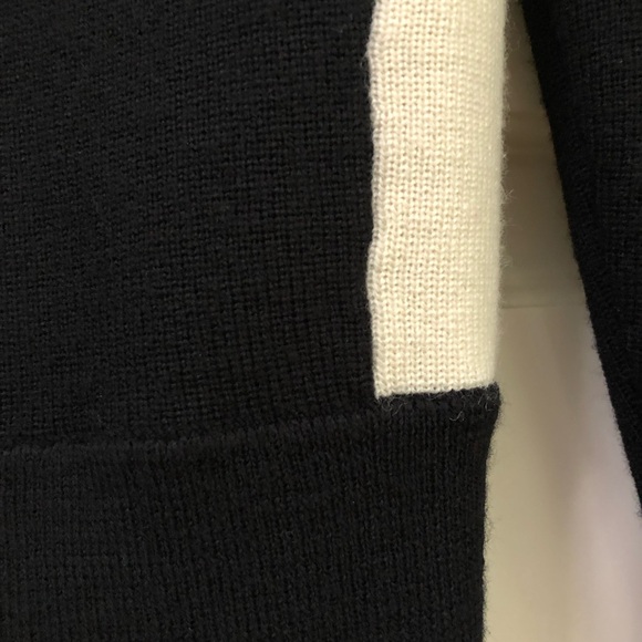 Vineyard Vines | Merino Wool Full Zip Apres Ski Sweater With Patches Black Ivory - Picture 11 of 13